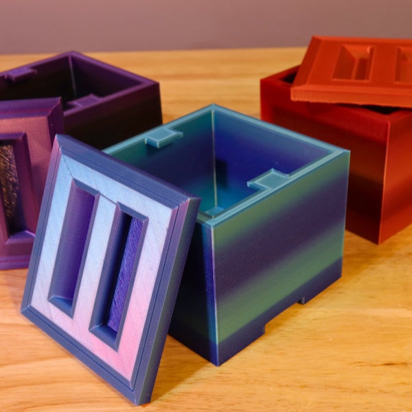 Square Container (w/clips) 3D Printed