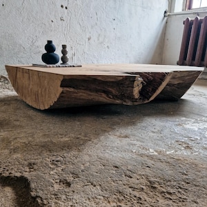 Stolik kawowy z odzyskanego drewna dębowego, stolik kawowy Wabi Sabi, naturalna dekoracja salonu, stolik kawowy w stylu japońskim, meble Japandi
