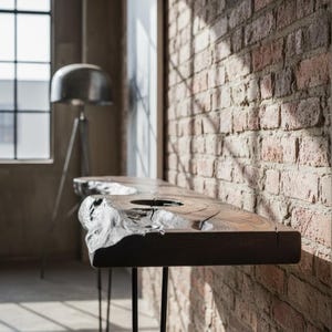 Live Edge-consoletafel Rustieke haltafel Natuurlijk houten gangtafel Console van teruggewonnen hout Industrieel meubilair Massief houten tafel