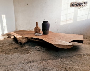 Table basse en bois de chêne de récupération, Table basse Wabi Sabi, Décoration de salon naturelle, Table basse de style japonais, Meubles Japandi