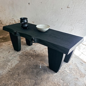 Decorative Wabi Sabi Bench Black Japanese Solid Wood Furniture Low Wood Slab Bench Industrial Reclaimed Wood Low Console Table Rustic Bench