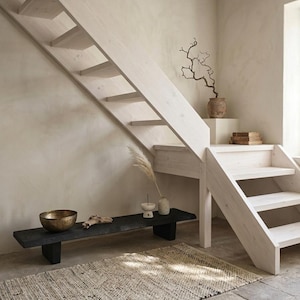 Niska konsola, dekoracyjna ławka Wabi Sabi, meble z litego drewna japońskiego, niska ławka z płyty drewnianej, industrialna ławka z odzyskanego drewna, rustykalna