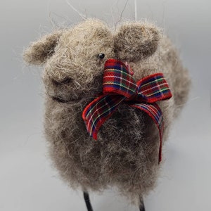 Sheep decoration with hanger