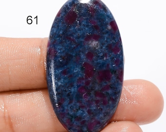 Natuurlijke robijnrode kyaniet-edelsteen, losse edelsteen, gladde robijn in kyaniet metafysische steen Gebruik voor het maken van sieraden, cadeau voor haar (als afbeelding)