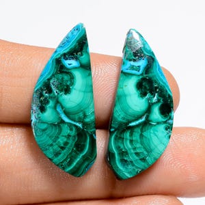 Paire de chrysocolles en malachite naturelle 28 x 12 x 4 mm 30 carats Paire de chrysocolles et de malachites