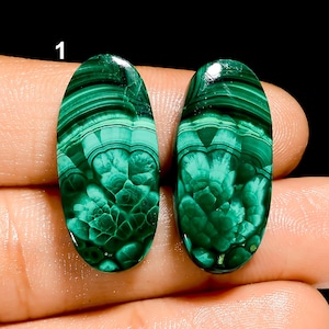 Paire de pierres précieuses en vrac en cabochon de malachite naturelle, Paire de malachite lisse polie, Paire de malachite verte plate, Cristal de malachite, Pierre de guérison
