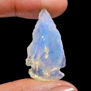 Pietra preziosa grezza naturale di opalite a forma di punta di freccia, pietra preziosa sciolta, regalo per lei, peso 14 carati, dimensioni 32X18X6 mm.