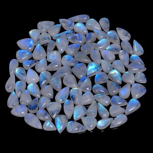 95 pezzi di pietra di luna a goccia cabochon lotto pietra di luna blu fuoco cristallo 13X11 19 x 14 mm dimensioni forma goccia d'acqua pietra di luna (pietra come immagine