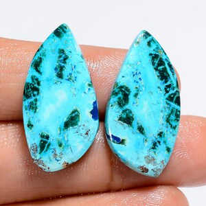 Paire de chrysocolles naturelles, pierres précieuses lisses des deux côtés, cristal de chrysocolle poli, 27 x 13 x 4 mm, taille Paire de chrysocolles