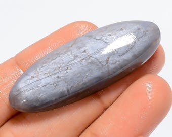 Cabujón de piedra lunar gris ovalado Piedra lunar gris Tamaño 45X15X6 mm Piedra lunar de color gris Piedra pulida con parte posterior plana