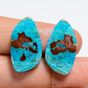 Paire de chrysocolles naturelles, pierres précieuses lisses des deux côtés, cristal de chrysocolle poli, 21 x 12 x 4 mm, taille Paire de chrysocolles