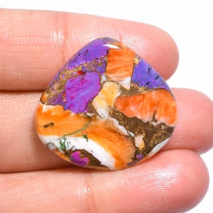 Stekelige koperen turkoois hartvorm cabochon edelsteen 24-karaats gewicht, formaat 25 x 26 x 5 mm.