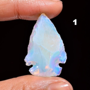 Allettante qualità di prima scelta, 100% naturale Angel Aura Opalite Arrowhead Shape Grezzo Pietra preziosa sciolta per la creazione di gioielli, regalo per lei