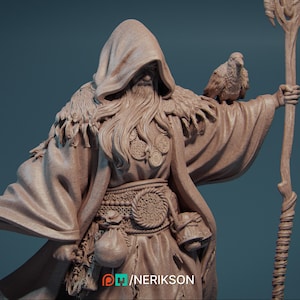Peut inclure: Sculpture détaillée d'un magicien barbu vêtu d'une robe, tenant un bâton et avec un oiseau perché sur son épaule. La tenue du magicien comprend une cape à capuche, une ceinture décorative et des pochettes. La sculpture est de couleur marron neutre.
