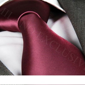 Men&#39;s Designer Burgundy Silk Tie