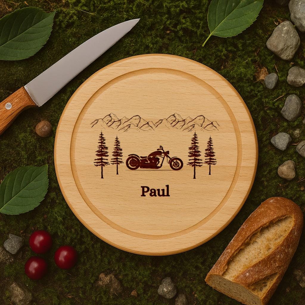 Personalized motorcycle snack board – Gift for biker – Breakfast board with engraving – Wooden board for men and women, kitchen and hobby