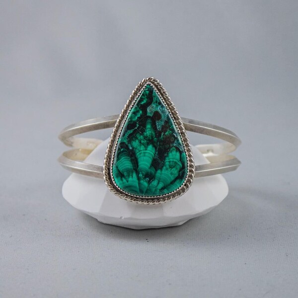 Circle Two Toned Green Malachite Cuff Bracelet main image 1