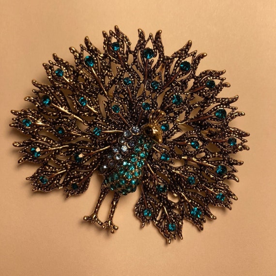Brooches of Peacock Brooch for Women Multicolor Rhinestone Peacock Bird  Pins Hat Decoration Coat Pin Clothing Accessories Bag, Gift for Her 