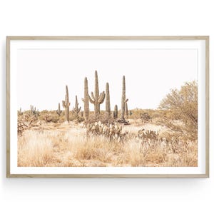 Decorazione murale del deserto con cactus Saguaro - Foto di un paesaggio dell'Arizona, stampa del sud-ovest con tonalità terrose, incorniciata o senza cornice, decorazione murale minimalista e rustica.