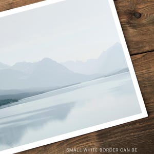 Arte mural del lago Tahoe: impresión de un lago de montaña neutro, fotografía moderna minimalista imagen 5