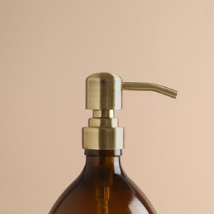 Braune Glasflasche Nachfüllbare Flasche mit Messing / Gold-Pumpspender und Etikett Für Shampoo, Handseife, Creme, Duschgel Wiederverwendung Bild 5