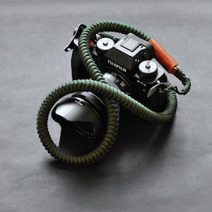 Khaki Paracord Camera Strap, Snake Knot, Leather detail, Quick relaese,  mirrorless camera, Nikon, Sony, Fujifilm, Canon