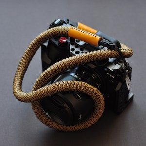 Paracord Camera Strap, Mustard / Navy Blue, Leather detail, mirrorless camera, Nikon, Sony, Fujifilm, Canon