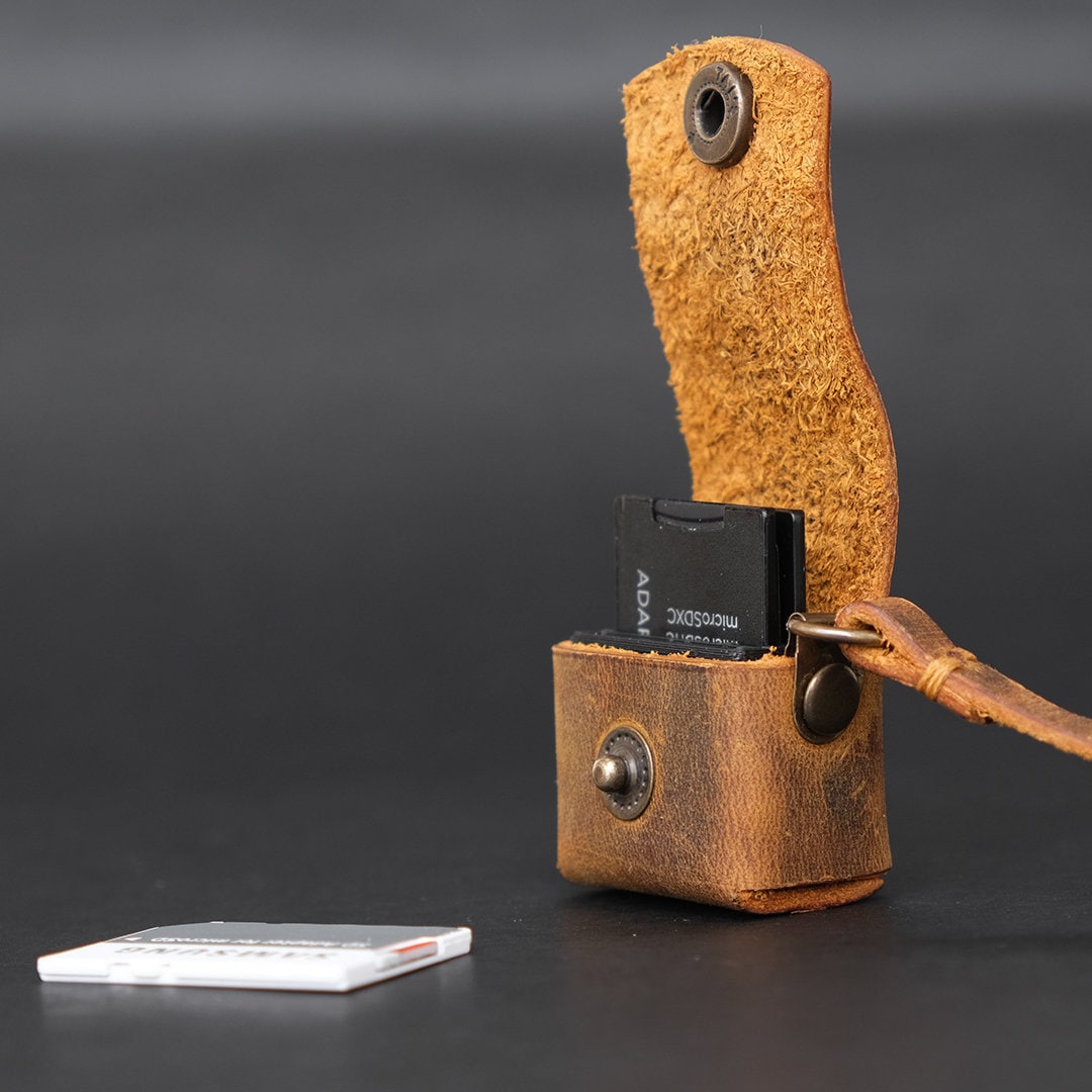 Leather SD Card Holder, Leather Gift, 3D Modelling, Leathercraft, camera, bag, Fujifilm, Sony, Nikon, Canon,