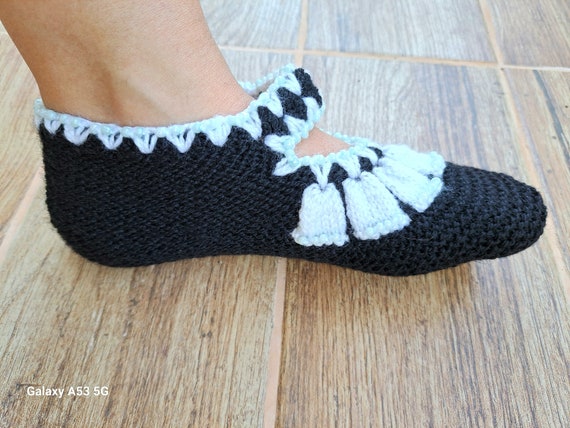 Warm homemade knitted slippers with non-slip sole… - image 6