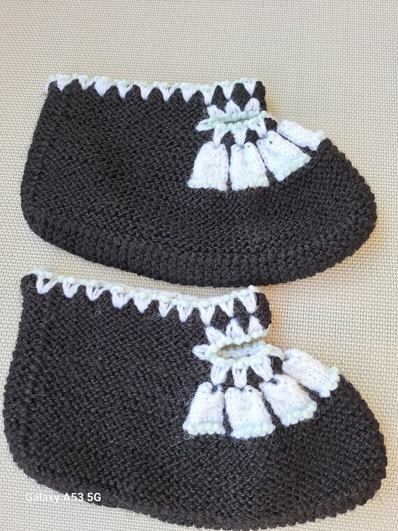 Warm homemade knitted slippers with non-slip sole… - image 9