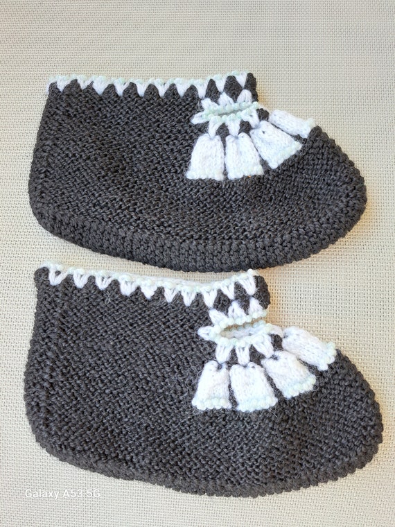 Warm homemade knitted slippers with non-slip sole… - image 10