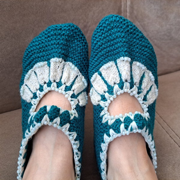 knitted house shoes