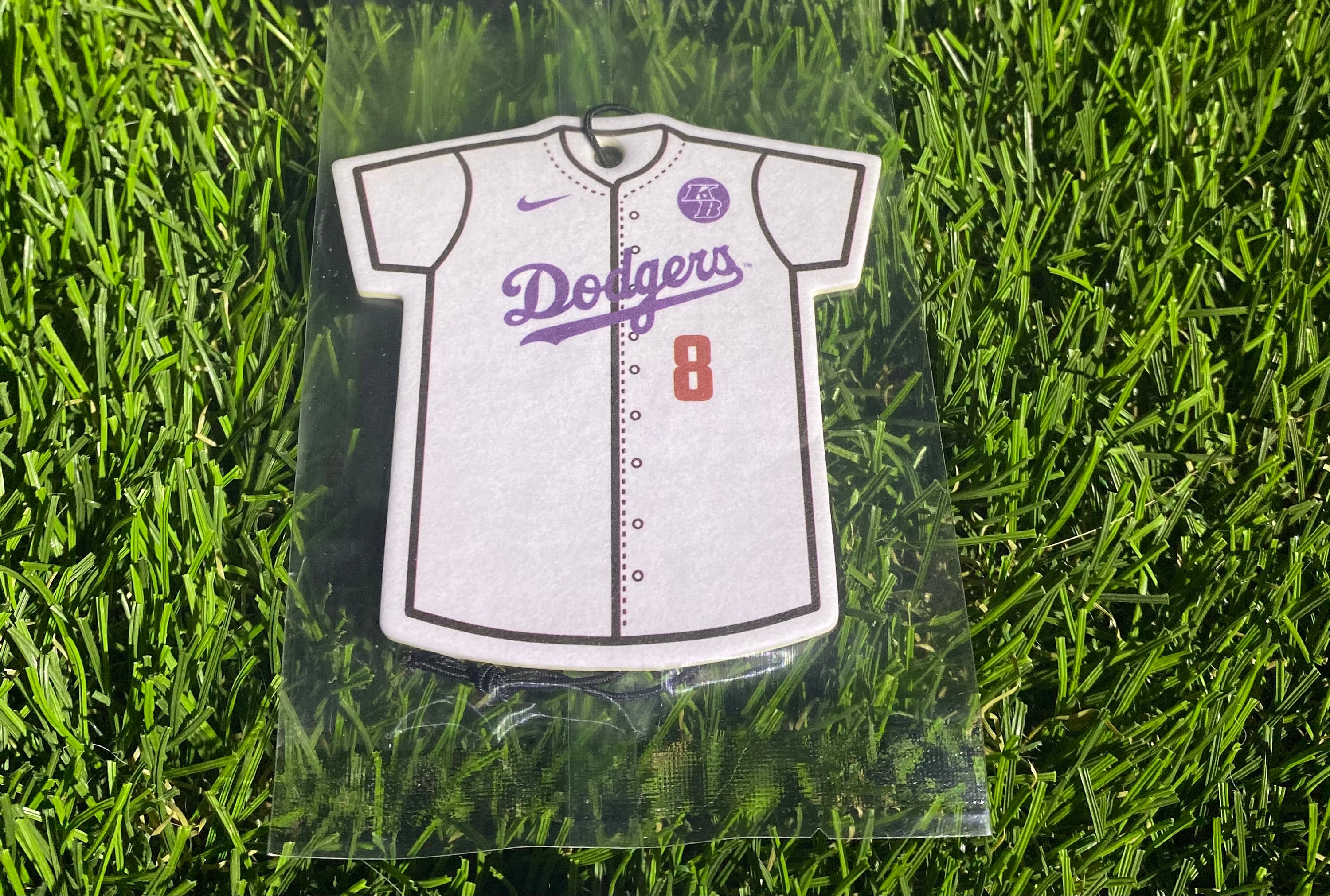 Kobe Dodgers Tribute Vintage Shirt: Front/Back (Cream)