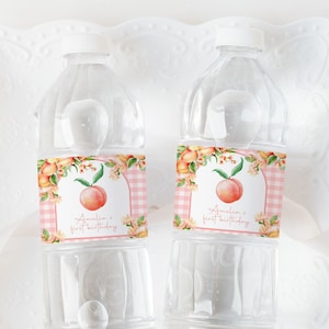 Étiquette de bouteille d'eau pêche un doux comme une fille pêche 1er premier anniversaire cadeaux de fête fruits d'été or rose floral boisson décor imprimable AT05