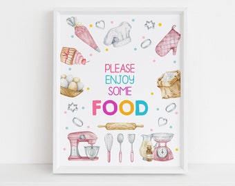 Könnte beinhalten: Ein druckbares Schild mit weißem Hintergrund und buntem Text, der "Please enjoy some FOOD" lautet. Das Schild ist mit Aquarell-Illustrationen von Backutensilien verziert, darunter eine Kochmütze, ein Nudelholz, eine Schüssel zum Mischen, ein Sack Mehl und ein Messbecher.