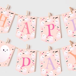 Banner de cumpleaños de Halloween, decoración de primer cumpleaños de niña espeluznante, fiesta espeluznante, fantasma rosa, linda guirnalda de Hey Boo, banderines editables AT08P