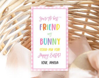 Könnte beinhalten: Eine Karte in rosa und weißem Vichy-Muster mit dem Text "You're the best FRIEND any BUNNY COULD ASK FOR! Happy Easter! LOVE, AMELIA"