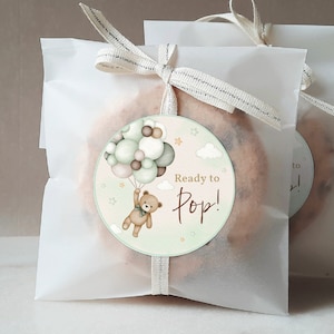 Etiquetas listas para usar para baby shower con forma de osito de peluche, pegatinas de palomitas de maíz, globos verde salvia, etiquetas de regalo, etiquetas de hierba de la pampa, etiquetas de agradecimiento para imprimir BS21G