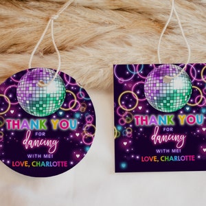 Etiquetas de lembrancinhas de aniversário para festa de dança Etiquetas de presente de aniversário para meninas adolescentes Neon Glow Rainbow Disco Ball Retro Music 90s 80s Obrigado Etiquetas para impressão BT74V