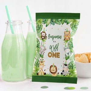 Etichetta per sacchetto di patatine di compleanno Safari per bambini, decorazione per festa di primo compleanno Wild One Zoo Jungle Animals Green Gold Snack Treats Bag stampabile BT96G