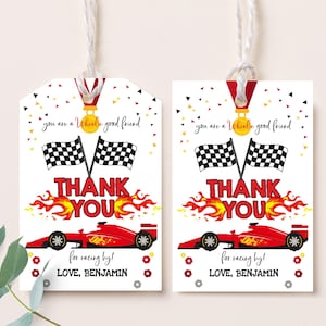 Bedankkaartjes raceauto Twee snelle cadeaukaartjes Jongen 2e verjaardagsfeestje bedankkaartjes Retro racetraktaties taslabel Afdrukbare stickersjabloon BTD023