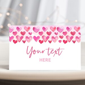 Carpas de comida para baby shower de San Valentín Etiquetas de comida para cumpleaños de enamorados Tarjeta de lugar imprimible con corazones rojos y rosados para fiesta de San Valentín para niñas BS64P AT25P