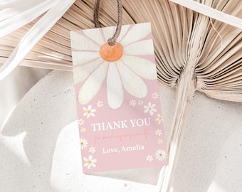 Op de afbeelding: Roze bedankkaartje met een witte madeliefjesillustratie en de tekst "THANK YOU for making my party", gevolgd door "Love, Amelia".