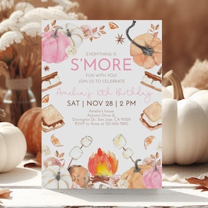 Puede incluir: Una tarjeta de invitaci&oacute;n de cumplea&ntilde;os rectangular con ilustraciones en acuarela de calabazas, s'mores y una fogata. El texto dice: EVERYTHING IS S'MORE FUN WITH YOU! JOIN US TO CELEBRATE Amelia's 10th Birthday SAT | NOV 28 | 2 PM.