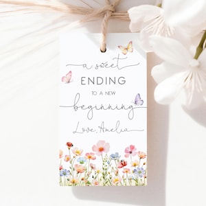 Ein süßes Ende für einen neuen Anfang Tag Ruhestand Party Gunst Tag Wildblume Schmetterling Frühling Blumen rosa lila Floral Printable RQ01P