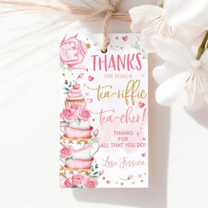 Bedankt dat je een thee bent. Leraar Waarderingsweek Cadeaukaartje Theekransje Bedankkaartjes Theepot High Tea Bag Afdrukbare roze gouden bloemen bloemen TE01P