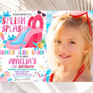 Invitación con foto de cumpleaños con tobogán acuático, fiesta de verano en la piscina, tobogán acuático rosa, fiesta de chapoteo, unicornio en el parque acuático, editable BT77P