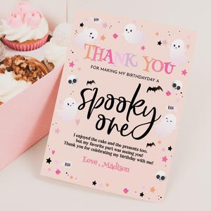 Biglietto di ringraziamento per baby shower di Halloween, biglietto di ringraziamento per un compleanno spettrale, festa spettrale, fantasma rosa, carino, Hey Boo, stampabile BS60P AT08P