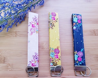 Floral Keychain Wristlet, Flower Key Fob Wristlet,  Floral Key Wristlet, Floral Key Chain, Keychain Wristlet for Women, Gift for Her