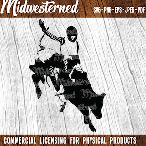 Puede incluir: Silueta en blanco y negro de un vaquero de rodeo montando un toro que se lanza. El vaquero lleva un casco y tiene los brazos extendidos. El toro está en el aire con las patas pateando.